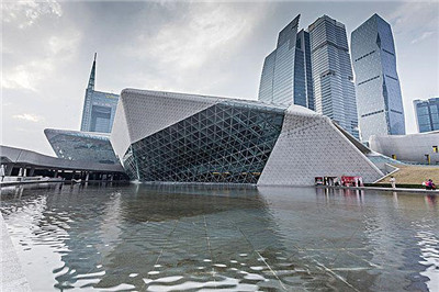 广州商务模特：引领时尚潮流，展现个人魅力